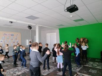 «Мульти – пульти» - игровая программа.