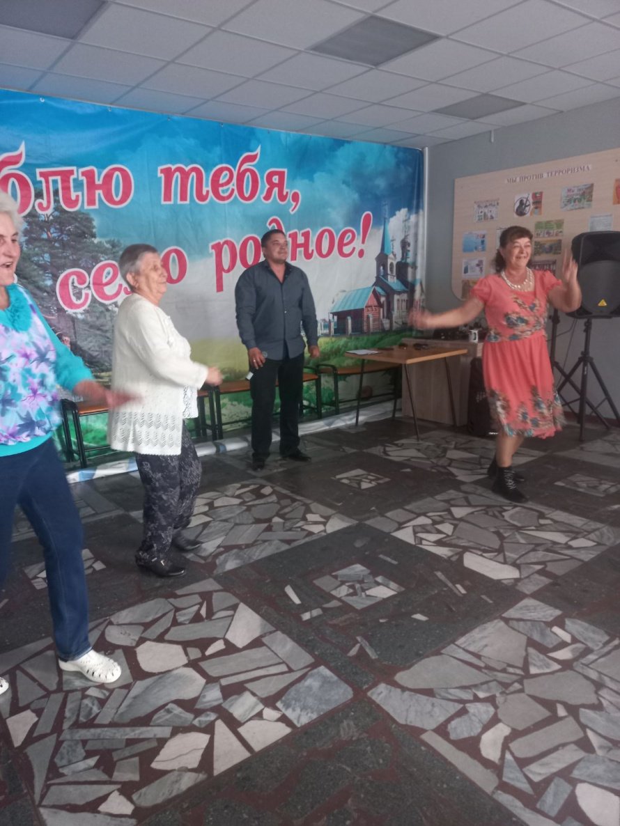 Я открою Вам секрет- в душе мне 18 лет!